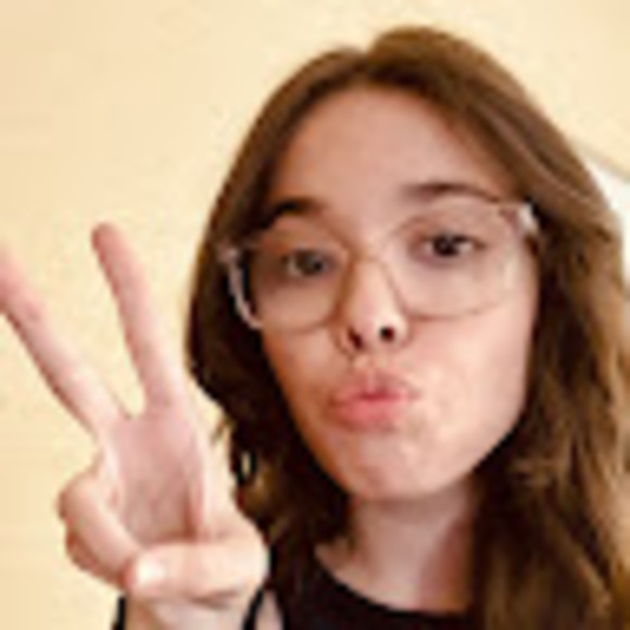 Meet your Posher, Isabelle - Picture 1 of 1